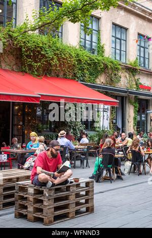 La Georgia, Tbilisi, Chugureti district, La Fabrika è un alternativa multifunzionale centro culturale ospitato in un ex sovietica fabbrica di cucitura Foto Stock