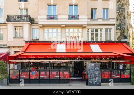 Francia, Parigi, quindicesimo arrondissement, intersezione di Rue de Vaugirard e Rue de la Convention Foto Stock