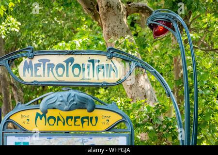 Francia, Parigi, Monceau stazione della metropolitana in stile Guimard Foto Stock