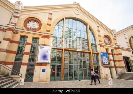 Francia, Parigi, il Centquatre, artistiche innovative e di istituzioni culturali Foto Stock