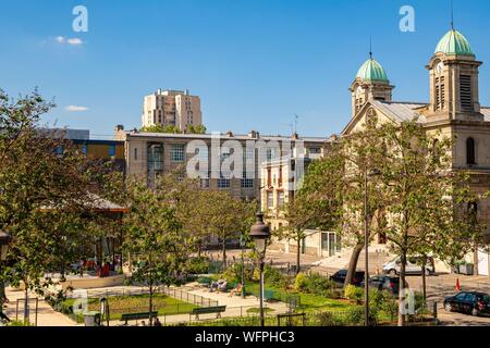 Francia, Parigi, Stalingrado, Ourcq canal, Saint Jacques Saint Christophe de la Villette chiesa cattolica Foto Stock