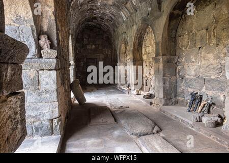 Armenia, regione di Syunik, Vaghatin, XI secolo il monastero Vorotnavank Foto Stock