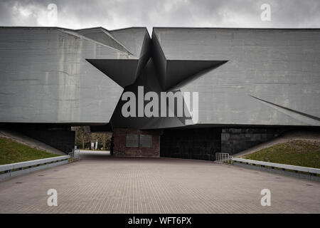 L'ingresso principale a forma di stella sovietica a Brest Hero fortezza, un Memoriale della Seconda guerra mondiale Foto Stock