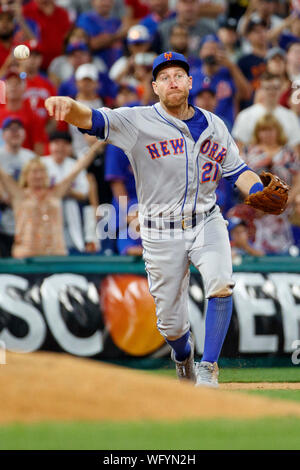 Philadelphia, Stati Uniti d'America. 31 Agosto, 2019. Agosto 31, 2019: New York Mets terzo baseman Todd Frazier (21) in azione durante la partita MLB tra i New York Mets e Philadelphia Phillies al Citizens Bank Park di Philadelphia, Pennsylvania. Credito: Cal Sport Media/Alamy Live News Foto Stock