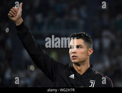 Torino, Italia. 31 Agosto, 2019. La Juve di Cristiano Ronaldo gesti prima serie di una partita di calcio tra la Juve e Napoli a Torino, Italia, 31 Agosto, 2019. Credito: Alberto Lingria/Xinhua Foto Stock