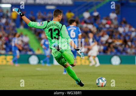 Getafe, Spagna. 31 Agosto, 2019. David Soria di Getafe CF in azione durante la Liga match tra Getafe CF e Deportivo Alaves al Colosseo Alfonso Perez.(punteggio finale: Getafe CF 1-1 Deportivo Alaves) Credito: SOPA Immagini limitata/Alamy Live News Foto Stock