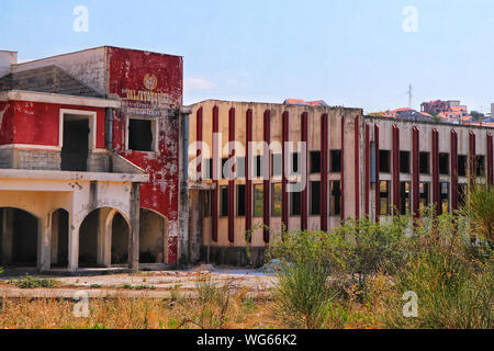 Rogoznica, una città in Bosnia ed Erzegovina, appena oltre il confine dalla Croazia, è ora il recupero da gravi distruzioni causate durante la guerra nei Balcani Foto Stock