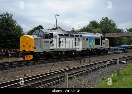 Classe 37 inglese Electric locomotive diesel 37688 'Grande Rocks' a Kidderminster stazione, Severn Valley Railway Foto Stock