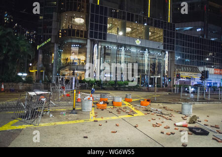 Hong Kong, 31 ago 2019 - Postumi di Hong Kong protesta, barricate sono visti sulla strada. Foto Stock