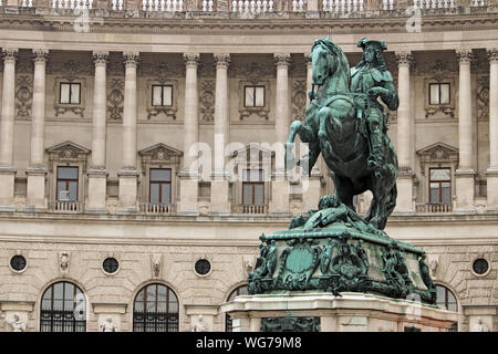 Statua del Principe Eugen Hofburg Heldenplatz Vienna Austria Foto Stock