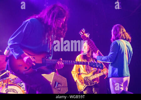 Dorset, Regno Unito. Sabato, 31 Agosto, 2019. Kikagaku Moyo effettuando al 2019 la fine della strada Festival. Foto: Roger Garfield/Alamy Live News Foto Stock