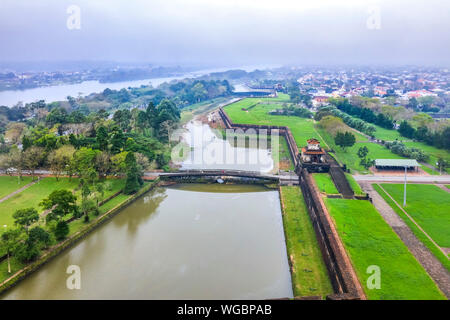 La cittadella di Hue. Imperial Palazzo reale della dinastia Nguyen in tinta, Vietnam. Un sito Patrimonio Mondiale dell'Unesco. Foto Stock