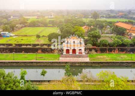 La cittadella di Hue. Imperial Palazzo reale della dinastia Nguyen in tinta, Vietnam. Un sito Patrimonio Mondiale dell'Unesco. Foto Stock