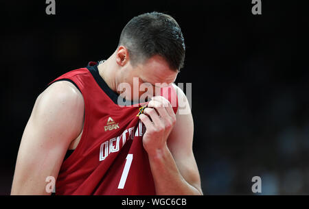 Shenzhen, Cina. 01 Sep, 2019. Basket: WM, turno preliminare, gruppo G, 1° giornata, Francia - Germania. La Germania Niels Giffey reagisce con il corso del gioco. Credito: Swen Pförtner/dpa/Alamy Live News Foto Stock