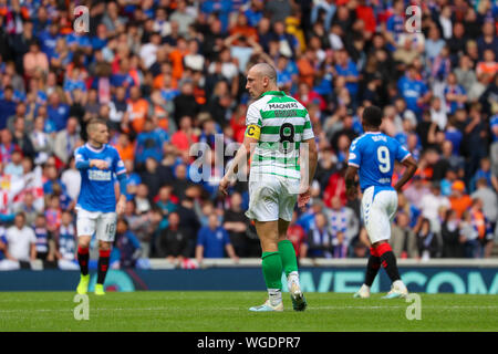 Ibrox Stadium, Glasgow. 1 settembre 2019. Celtic percorsa da rangers home terra, Ibrox, a giocare nella prima impresa precedente derby scozzese della stagione calcistica davanti a una folla di massimo. Credito: Findlay/Alamy Live News Foto Stock