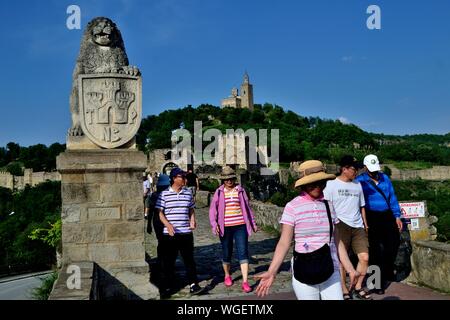 Torre di vigilanza - Tsarevets Fotress a Veliko Tarnovo - Balkan mountais - Bulgaria Foto Stock