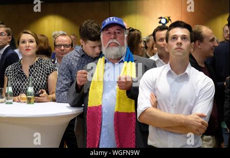 Dresden, Germania. 01 Sep, 2019. I visitatori di elezione partito della FDP Sassonia nel centro congressi. Credito: Sebastian Willnow/dpa-Zentralbild/dpa/Alamy Live News Foto Stock