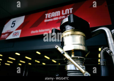 Towcester, Northamptonshire, Regno Unito. 1 settembre 2019. Team LNT GBR) pompa del combustibile durante il 2019 FIA 4 Ore di Silverstone World Endurance Championship sul circuito di Silverstone. Foto di gergo Toth / Alamy Live News Foto Stock