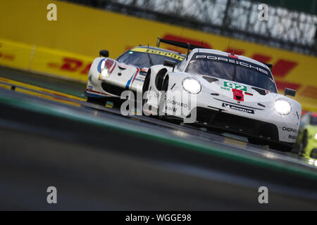 Silverstone, UK. 01 Sep, 2019. PORSCHE GT TEAM Porsche 911 RSR pilotata da Michael Christensen & Kevin Estre durante il FIA World Endurance Championship sul circuito di Silverstone, Silverstone, in Inghilterra il 1 settembre 2019. Foto di Jurek Biegus. Credit: UK Sports Pics Ltd/Alamy Live News Foto Stock