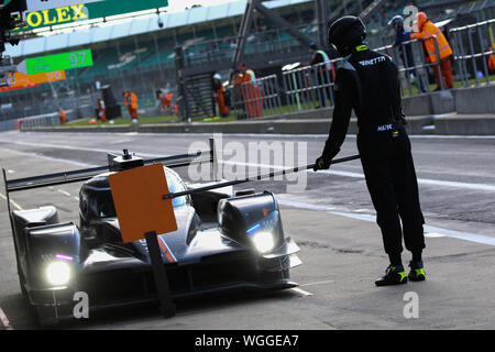 Silverstone, UK. 01 Sep, 2019. Pitstop per team LNT Ginetta G60-LT pilotata da Michael Simpson, Oliver Jarvis & Guy Smith durante il FIA World Endurance Championship sul circuito di Silverstone, Silverstone, in Inghilterra il 1 settembre 2019. Foto di Jurek Biegus. Credit: UK Sports Pics Ltd/Alamy Live News Foto Stock