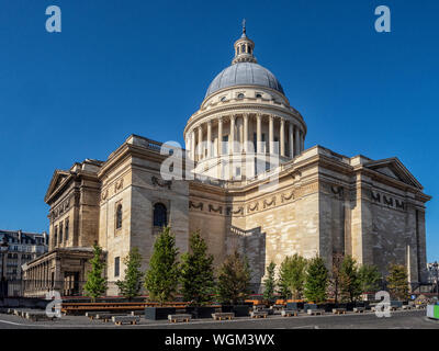 PARIGI, FRANCIA - 04 AGOSTO 2018: Vista esterna del Pantheon (architetto Jacques-Germain Soufflot) Foto Stock