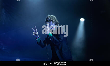 Jarvis Cocker Main headline agiscono sul giardino stadio alla fine della strada festival 2019 Foto Stock