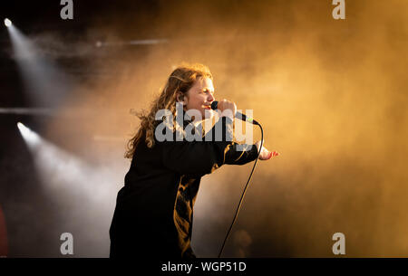 Kate tempest giocando alla fine della strada festival 2019 Foto Stock