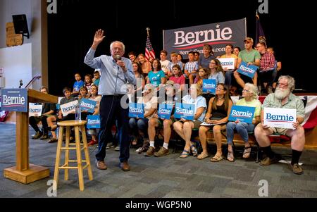 Raymond, New Hampshire, Stati Uniti d'America. 01 Sep, 2019. Il senatore BERNIE SANDERS (I-VT) tiene un municipio e ice cream social presso Raymond High School. Credito: Brian Cahn/ZUMA filo/Alamy Live News Foto Stock