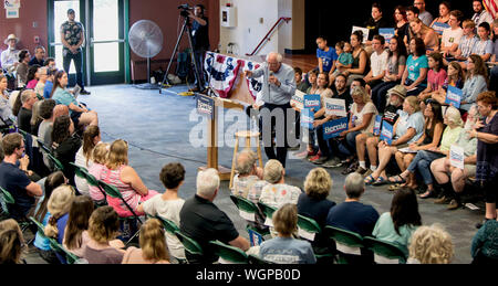 Raymond, New Hampshire, Stati Uniti d'America. 01 Sep, 2019. Il senatore BERNIE SANDERS (I-VT) tiene un municipio e ice cream social presso Raymond High School. Credito: Brian Cahn/ZUMA filo/Alamy Live News Foto Stock