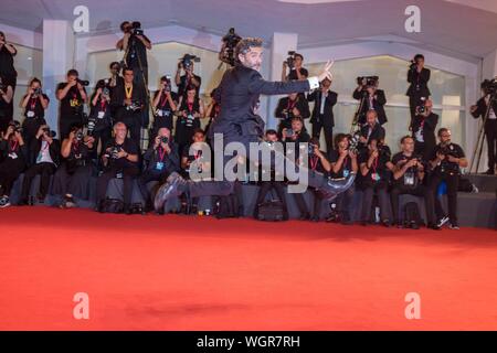 Venezia, Italia. Il 1° settembre 2019. Leonardo Sbaraglia assiste la premiere del 'Wasp Rete' durante il 76° Festival del Cinema di Venezia al Palazzo del Cinema al Lido di Venezia, Italia, il 01 settembre 2019. | Utilizzo di credito in tutto il mondo: dpa picture alliance/Alamy Live News Foto Stock
