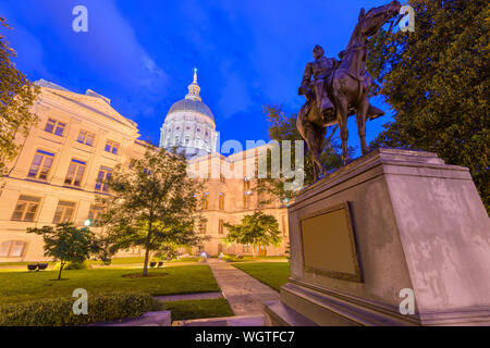 Georgia State Capitol Building in Atlanta, Georgia, Stati Uniti d'America. (John Brown Gordon statua risale al 1907). Foto Stock