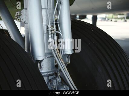 Carrello di atterraggio. Comando Airlift Museum, Dover AFB, Dover, Delaware Foto Stock