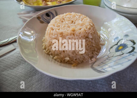 Tradizionale albanese riso pilaf piatto. Foto Stock