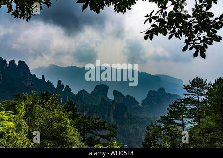 Naturale di formazioni di roccia in Zhangzhijaje National Park, Cina Foto Stock