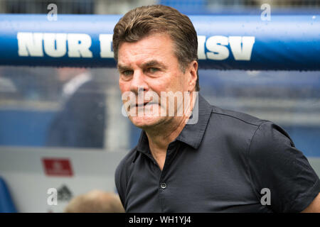 Dieter Hecking (HH) è rivolta verso il banco, Brustbild, Fussball 2. Bundesliga, 5. giornata, Hamburg Amburgo Amburgo (HH) Amburgo - Hannover 96 (H) 3: 0, su 16.08.2019 in Hamburg / Germania. € | Utilizzo di tutto il mondo Foto Stock