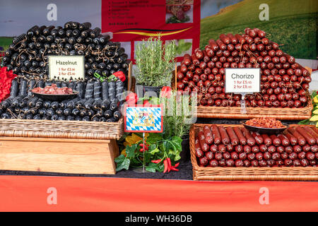 Stand commerciali e punti vendita alimentari a Chatsworth House Country Fair 2019,Peak District,Derbyshire.England Regno Unito Foto Stock