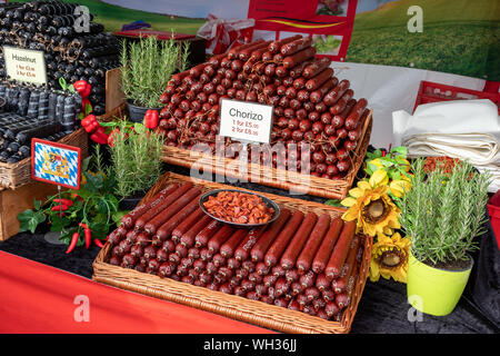 Stand commerciali e punti vendita alimentari a Chatsworth House Country Fair 2019,Peak District,Derbyshire.England Regno Unito Foto Stock