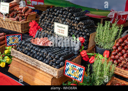 Stand commerciali e punti vendita alimentari a Chatsworth House Country Fair 2019,Peak District,Derbyshire.England Regno Unito Foto Stock