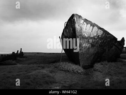 Fotografia di © Jamie Callister. Fleetwood cimitero in barca sul fiume Wyre, Fleetwood, a nord di Blackpool, Lancashire, Inghilterra, 28 Agosto, 2019. Foto Stock