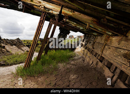 Fotografia di © Jamie Callister. Fleetwood cimitero in barca sul fiume Wyre, Fleetwood, a nord di Blackpool, Lancashire, Inghilterra, 28 Agosto, 2019. Foto Stock