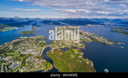 Panoramica aerea di Alesund city Foto Stock