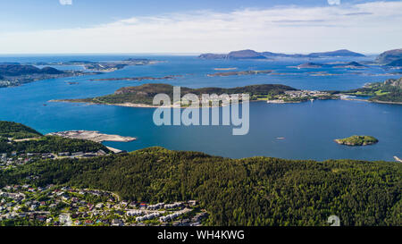 Panoramica aerea di Alesund city Foto Stock