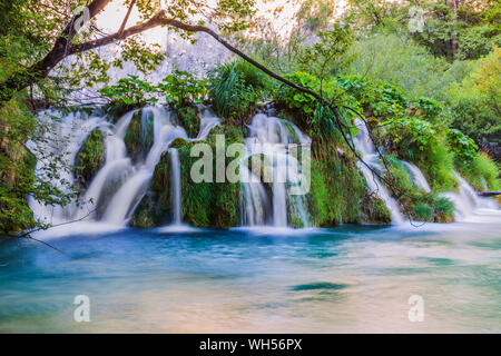 I laghi di Plitvice, Croazia. Le cascate del Parco Nazionale dei Laghi di Plitvice. Foto Stock