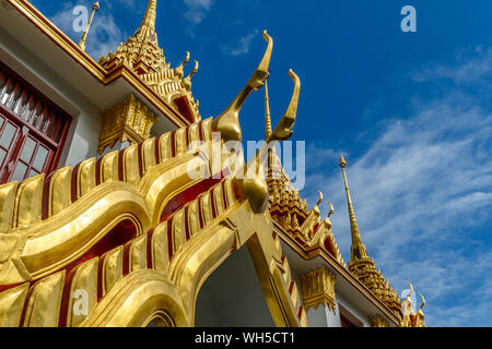 Wat Ratchanatdaram, tempio buddista (wat) a Bangkok, in Thailandia Foto Stock