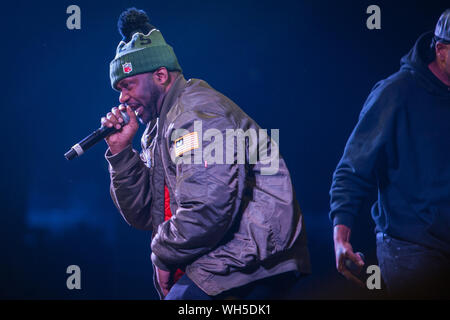 Mosca-13 Novembre,2015: concerto di rap hip hop band Wu-Tang Clan. Metodo uomo, Raekwon, Inspectah Deck, U-dio, Masta Killa performing live set sul palco nello spazio night club Foto Stock