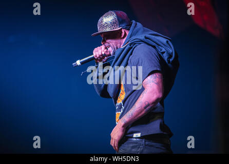 Mosca-13 Novembre,2015: concerto di rap hip hop band Wu-Tang Clan.Clifford Smith aka Method Man performing live set sul palco nello spazio night club Foto Stock