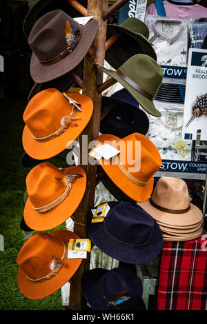 Stand commerciali e punti vendita alimentari a Chatsworth House Country Fair 2019,Peak District,Derbyshire.England Regno Unito Foto Stock