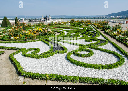 Immergetevi nel mondo affascinante del Barocco. Lascia che la bellezza del Principe Eugenio's Country Estate Schloss Hof opera la sua magia speciale! Foto Stock