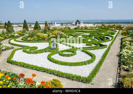 Immergetevi nel mondo affascinante del Barocco. Lascia che la bellezza del Principe Eugenio's Country Estate Schloss Hof opera la sua magia speciale! Foto Stock