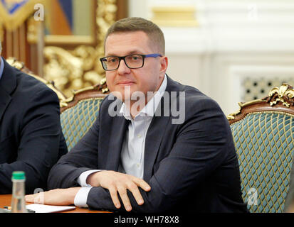 Kiev, Ucraina. 02Sep, 2019. Capo dell'Ucraina Security Service Ivan Bakanov assiste ad una riunione con la leadership del parlamento ucraino, il Consiglio dei Ministri e la legge presso l'ufficio presidenziale a Kiev. Credito: SOPA Immagini limitata/Alamy Live News Foto Stock